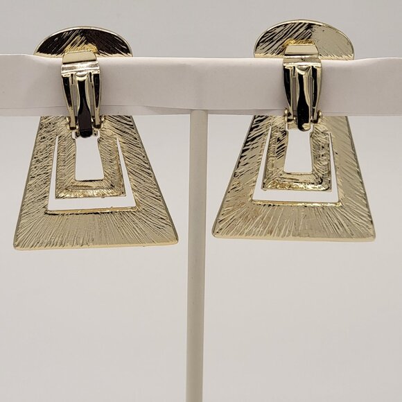 Large Geometric Faux Pearl Clip-on Earrings - Picture 5 of 5